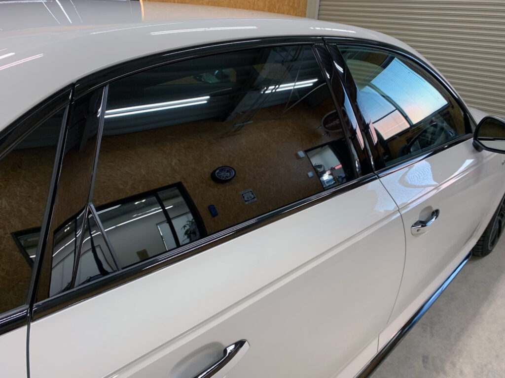 アウディモールラッピング