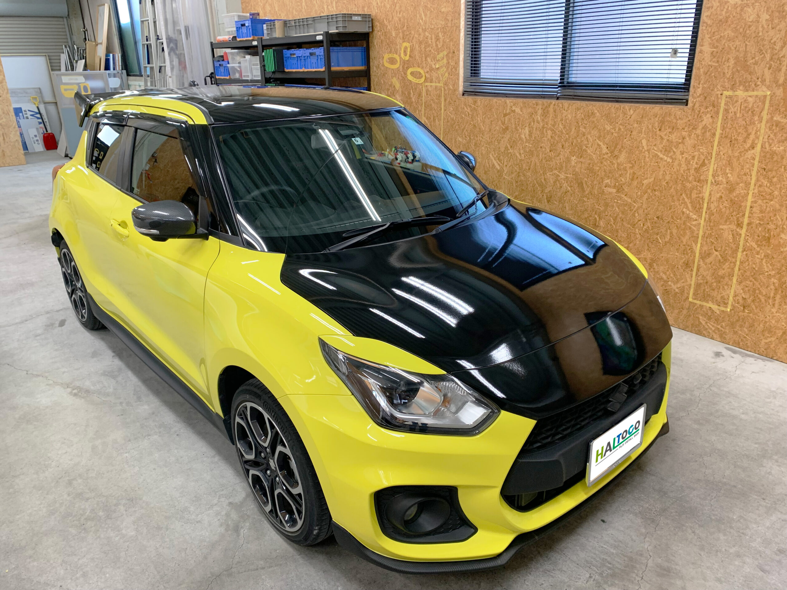 スイフトボンネットラッピング