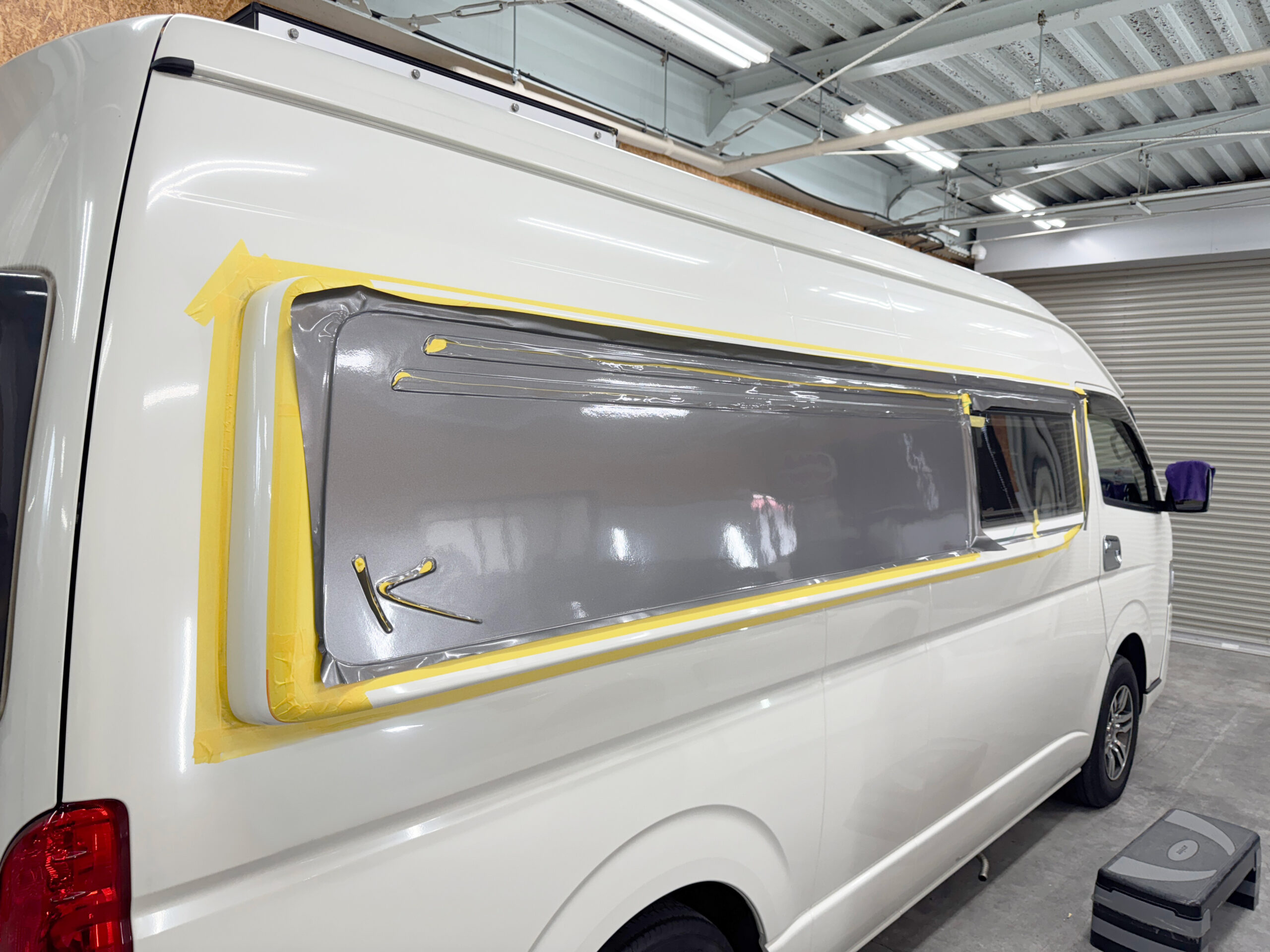 ハイエースパートラッピング