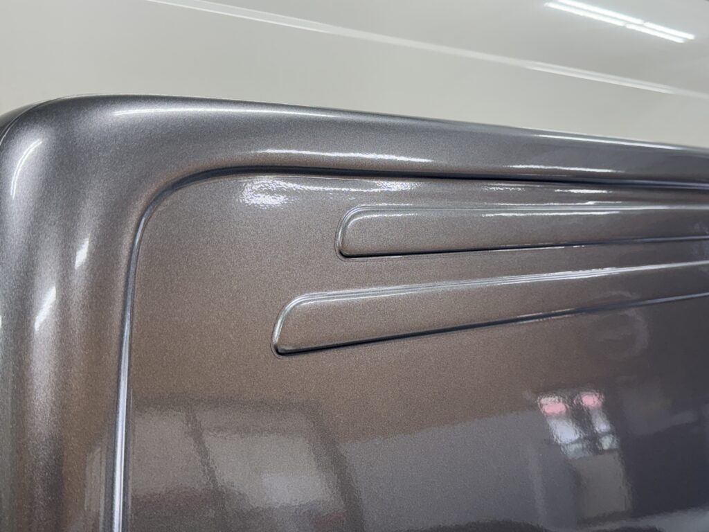 ハイエースパートラッピング