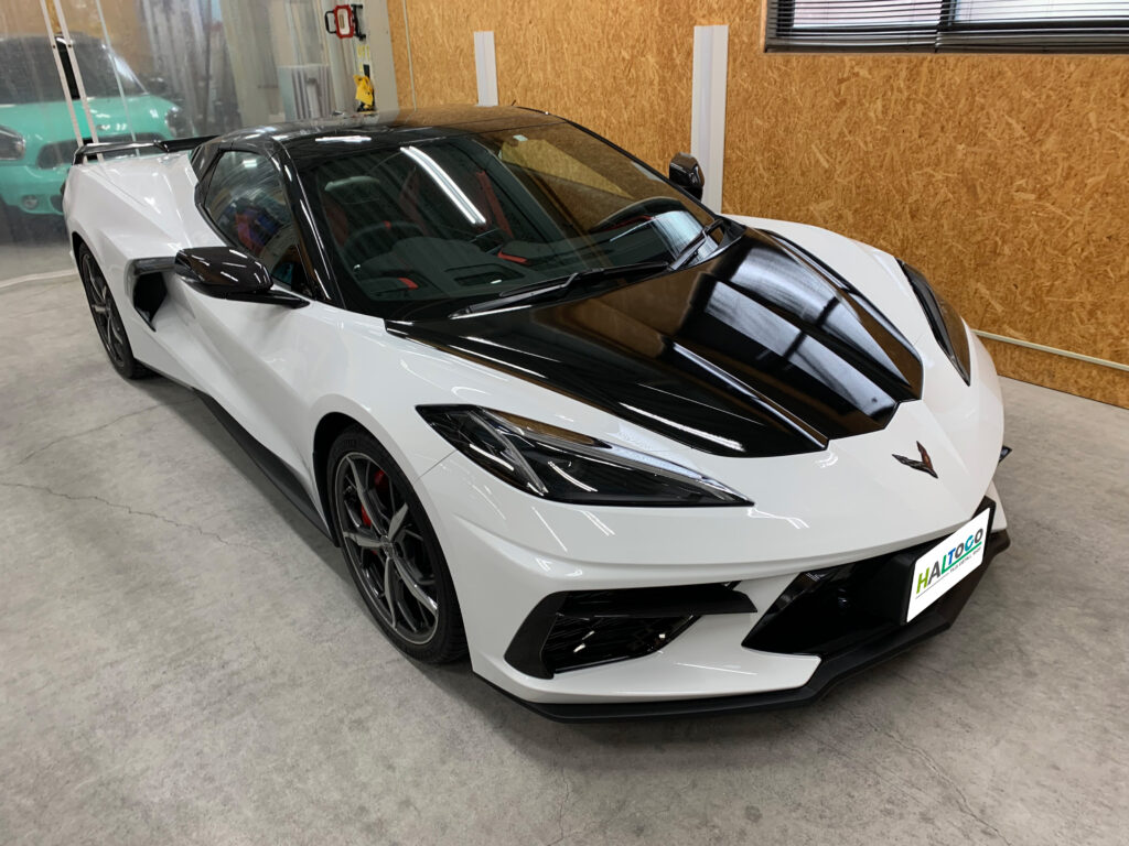 コルベットC8 ボンネットラッピング施工後 グロスブラックボンネット