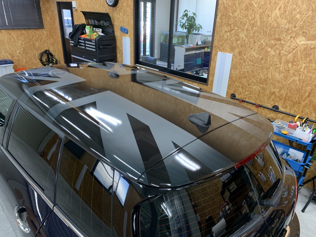 MINI CLUBMAN ルーフラッピング ユニオンジャックデザイン施工(カバナフィルム)