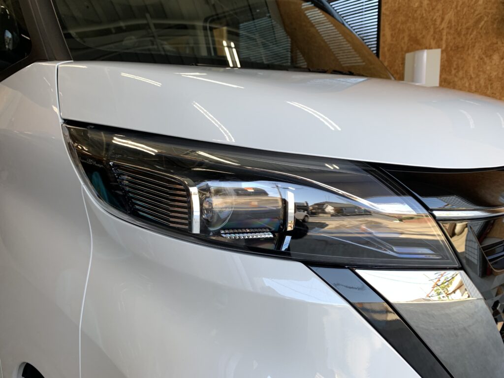 日産ルークスのヘッドライトプロテクション施工後