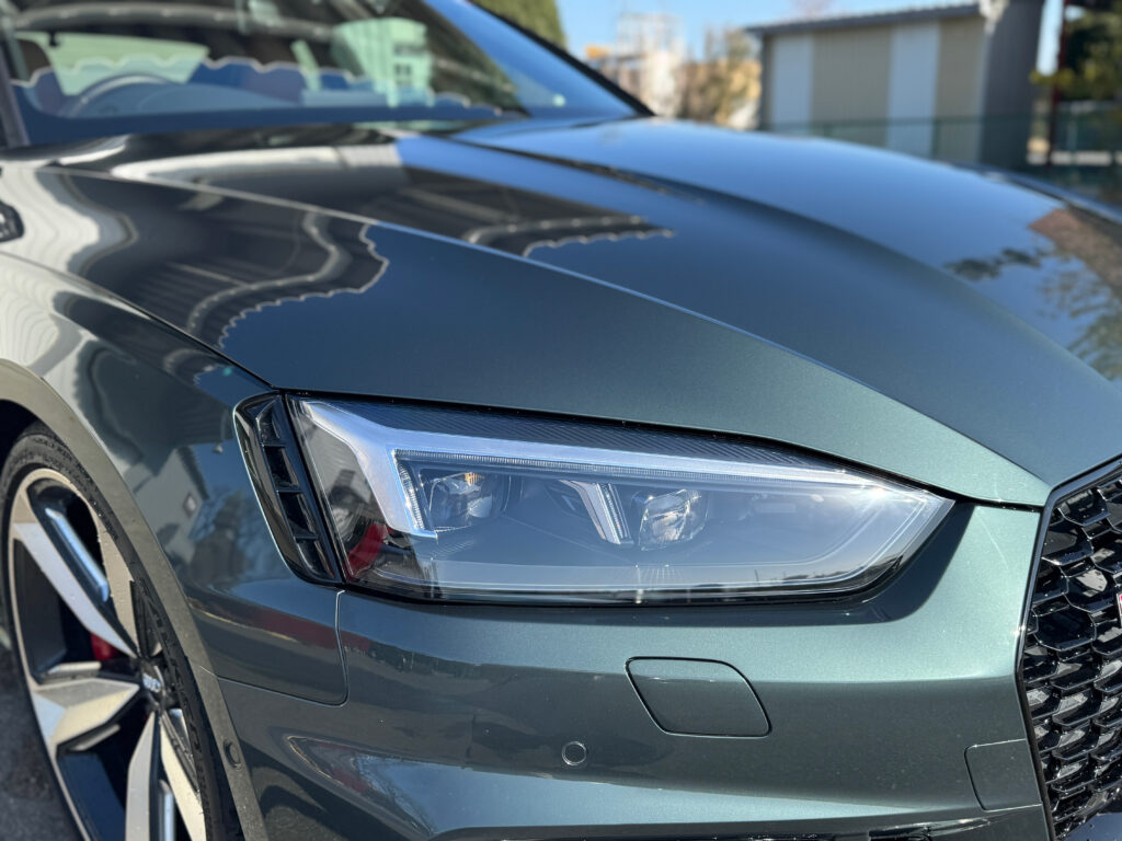 ヘッドライトリペアとPPF施工後に透明感が復活したAudi RS5