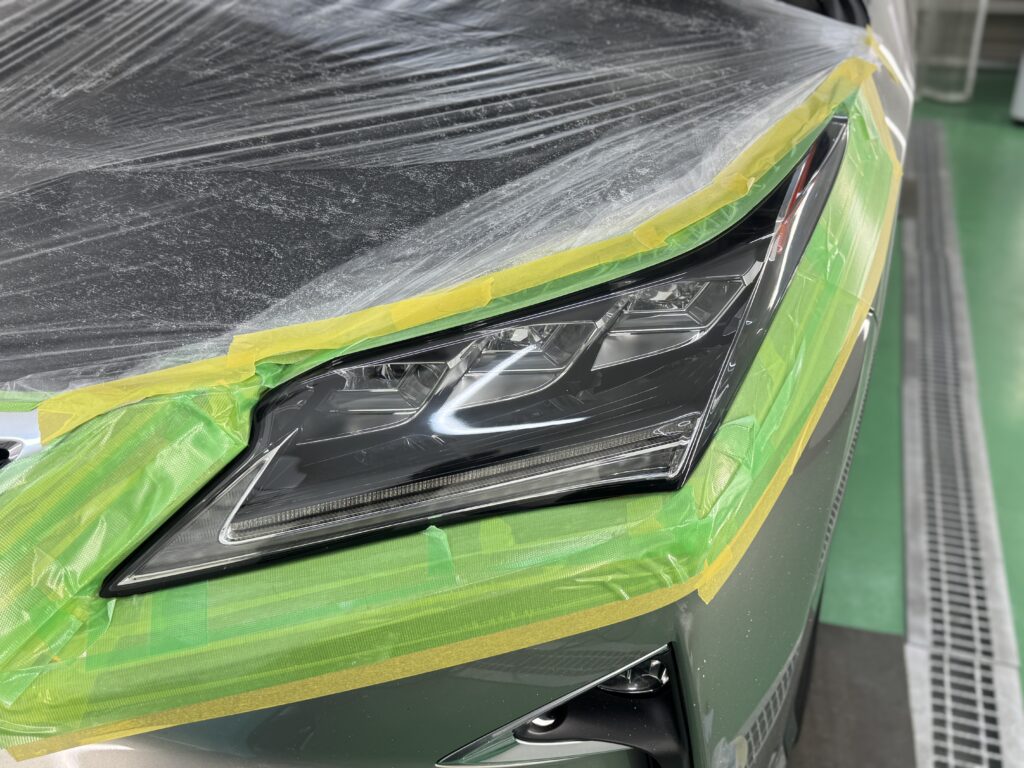 レクサスRX300のヘッドライトをポリッシュ施工し透明感を復元した状態
