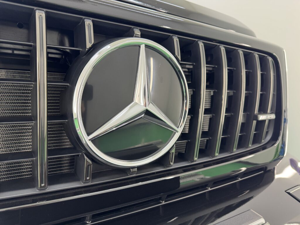 Mercedes-AMG G63 フロントグリル ベンツマーク ラッピング施工前