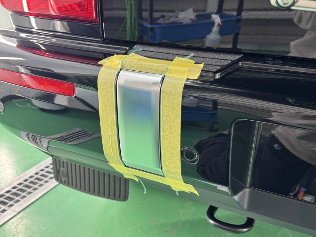 Mercedes-Benz G450d リアバンパートリム ブラックアウト施工前