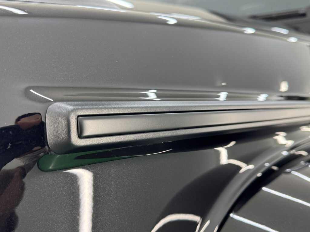 Mercedes-Benz G450d サイドモール サテンブラック施工後