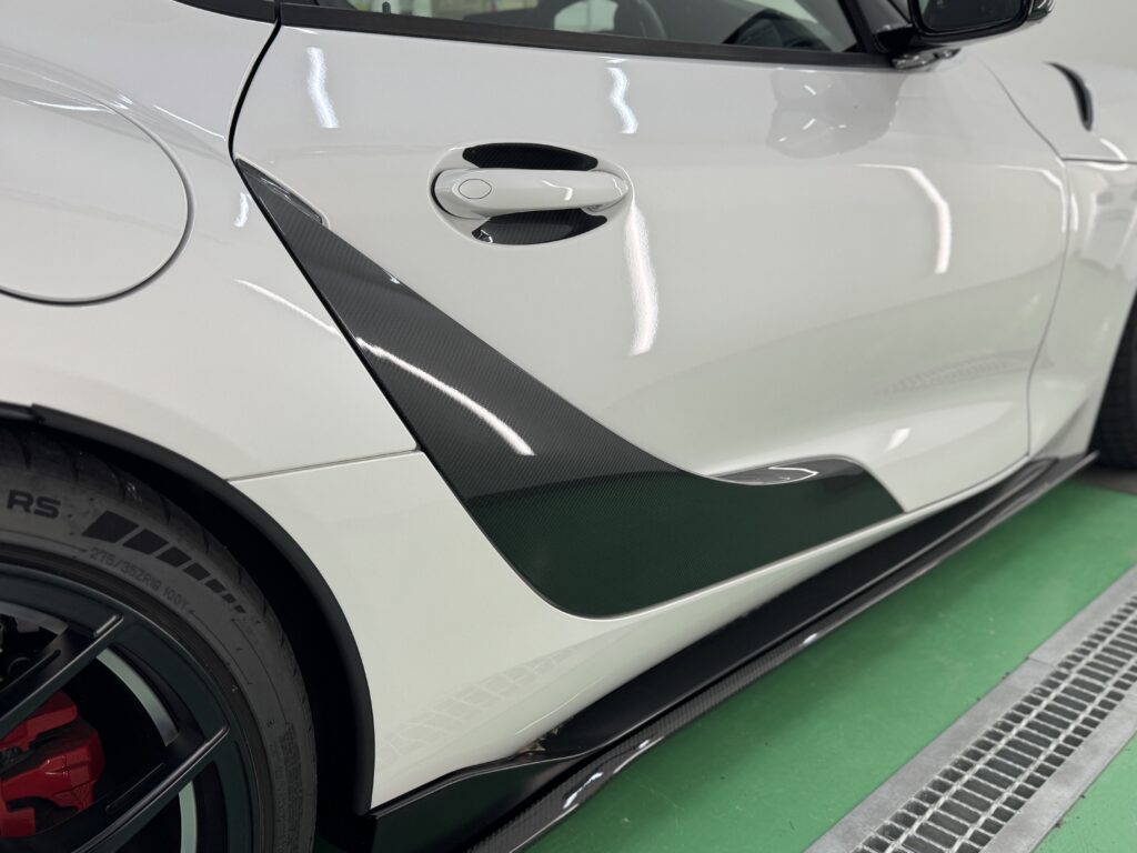 TOYOTA GR Supra サイドガーニッシュ カーボンPPF施工後
