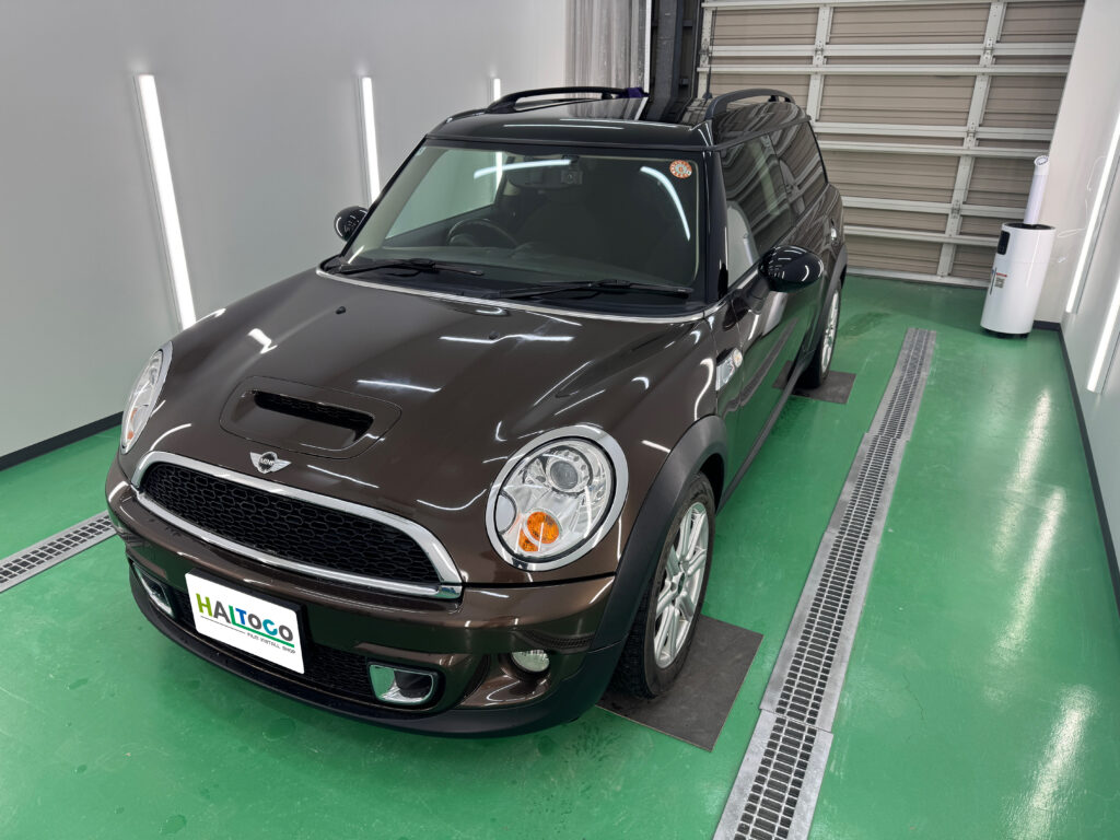 MINI クラブマン R55 ボンネットストライプ施工前