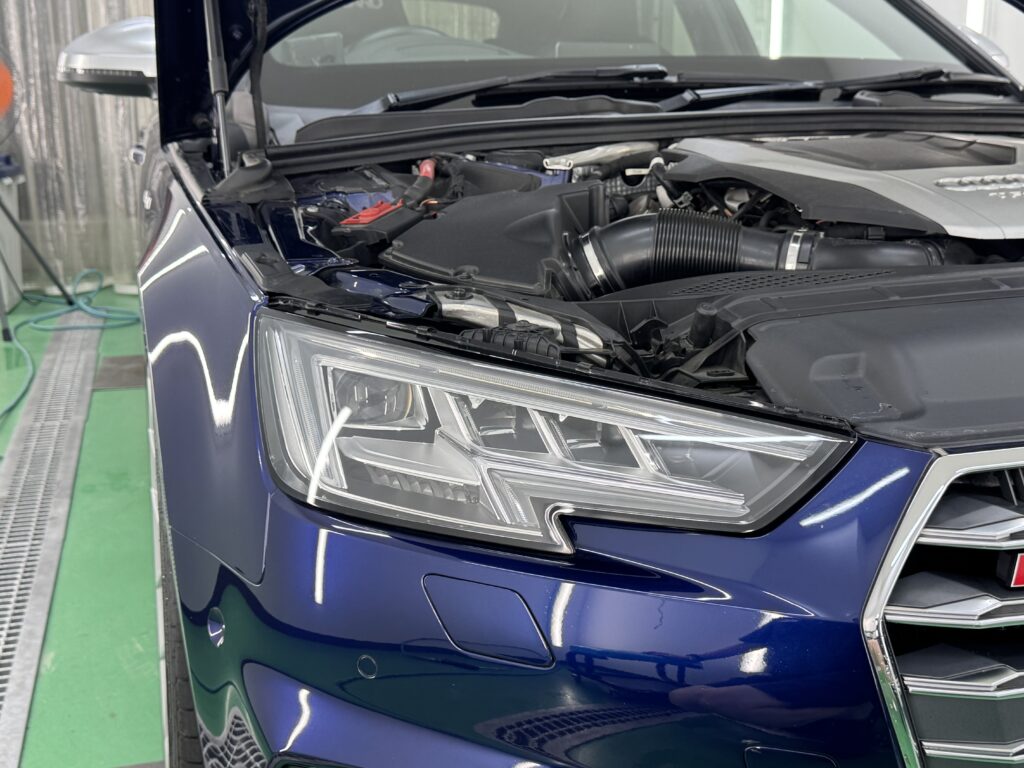 Audi S4 ポリッシュ施工後に透明感を取り戻したヘッドライト