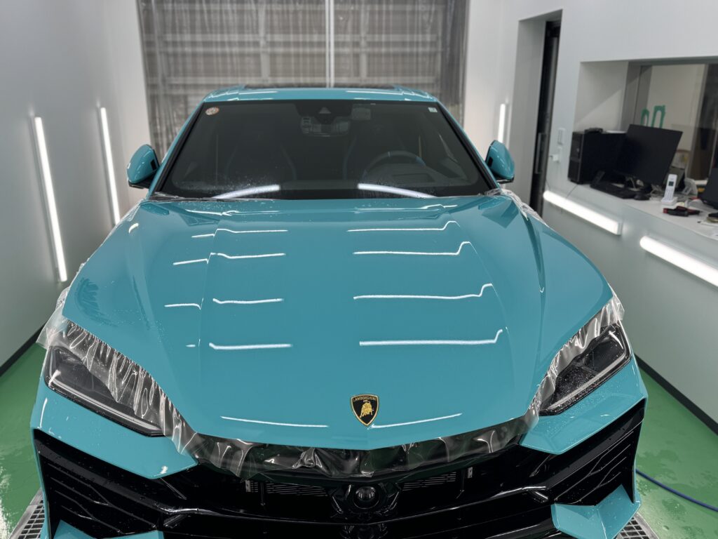 Lamborghini Urus SE 72インチPPFによるボンネット施工