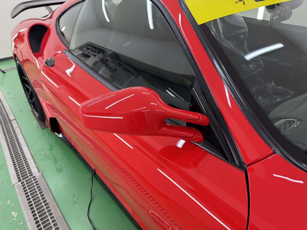 グロスカーボンPPF施工前のフェラーリF430ドアミラー