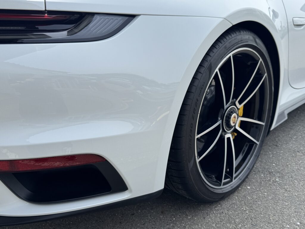 ポルシェ 911 Turbo S リアバンパーストーンガード施工後