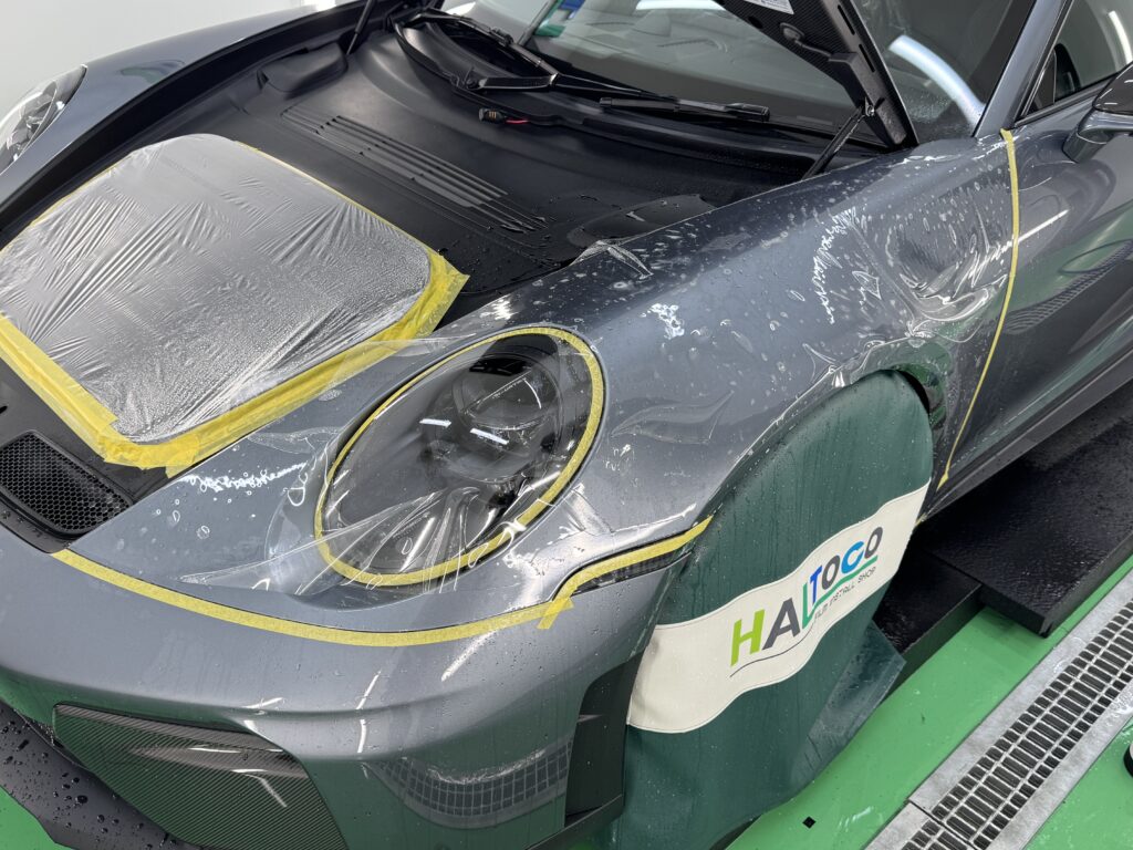 ポルシェ911 GT3 フロントフェンダーへのプロテクションフィルム施工