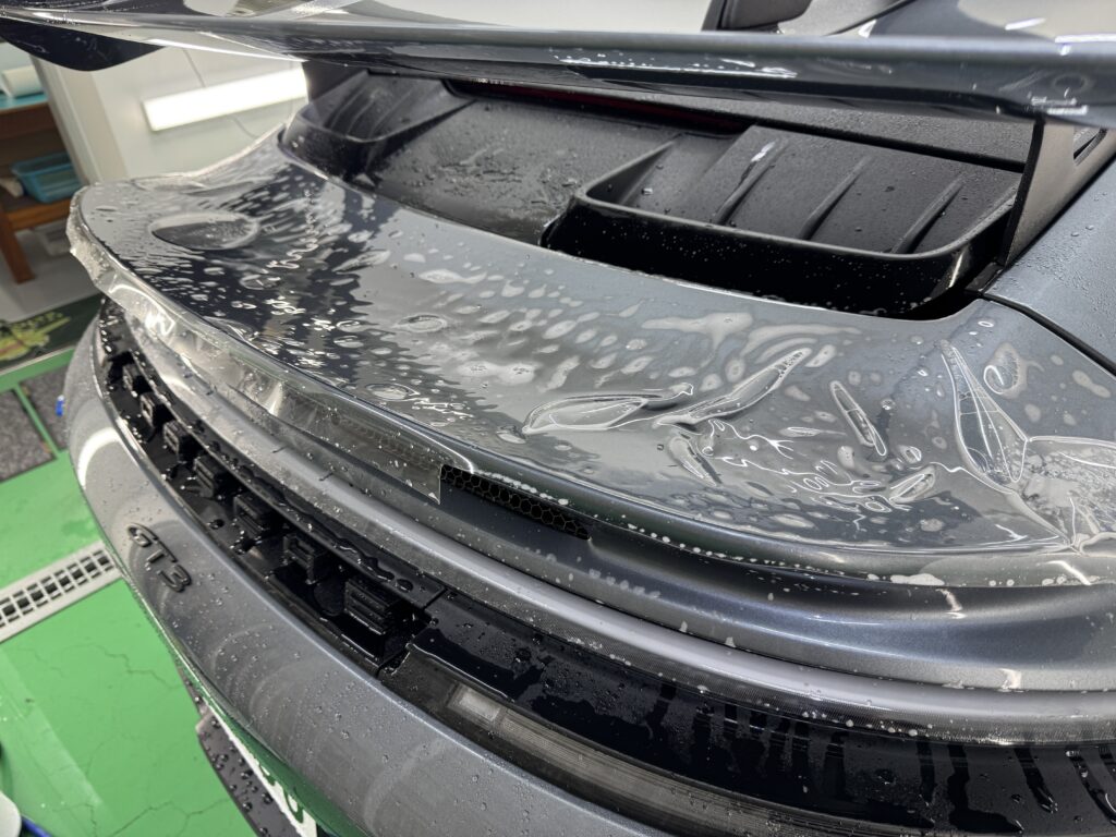 ポルシェ911 GT3 リアカウルへのプロテクションフィルム施工