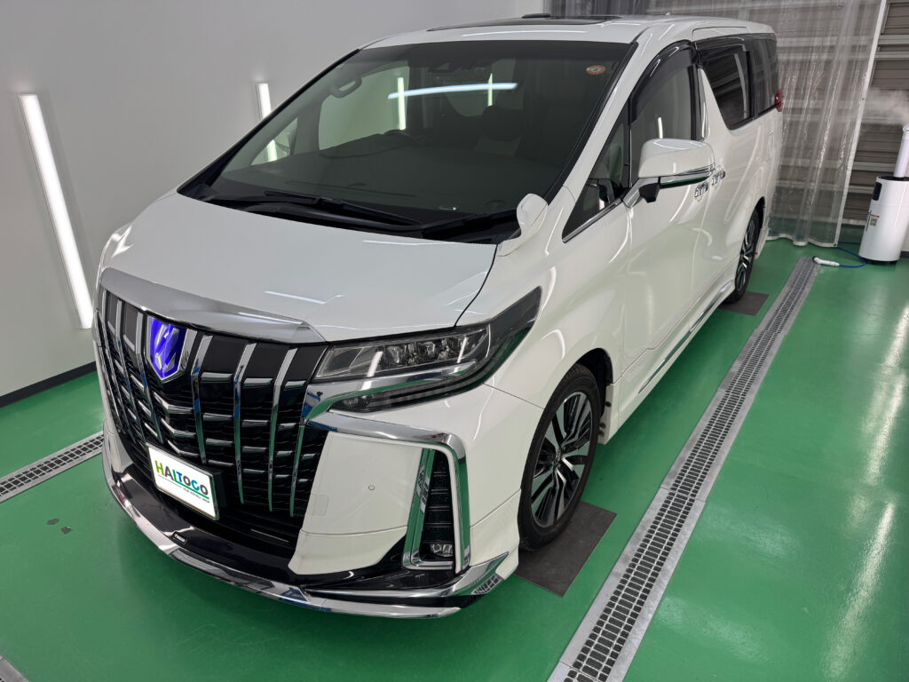 ルーフラッピング施工前のトヨタ アルファード