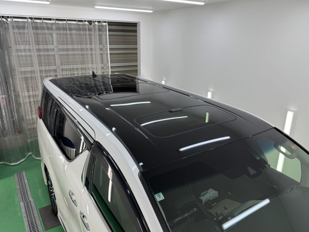 3M HG12 ハイグロスブラックでルーフラッピングしたアルファード