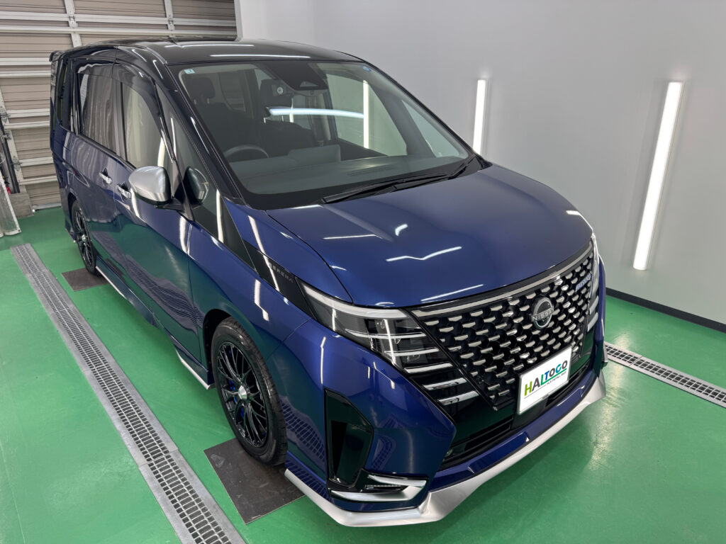 3Mカーボンラッピング施工前の日産セレナのボンネット