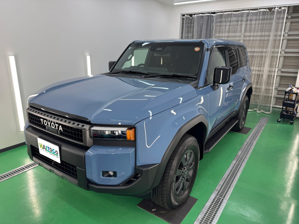 ルーフラッピング施工前のトヨタ ランドクルーザー250の車両全体