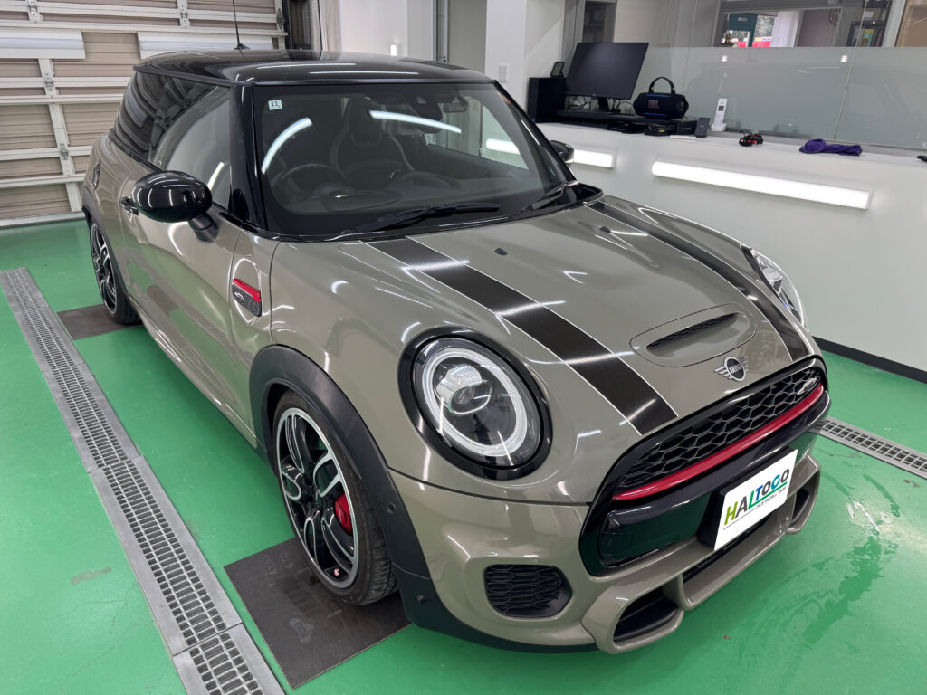 ヘッドライトリペアとPPF施工を終えたMINI John Cooper Works F56の完成外観