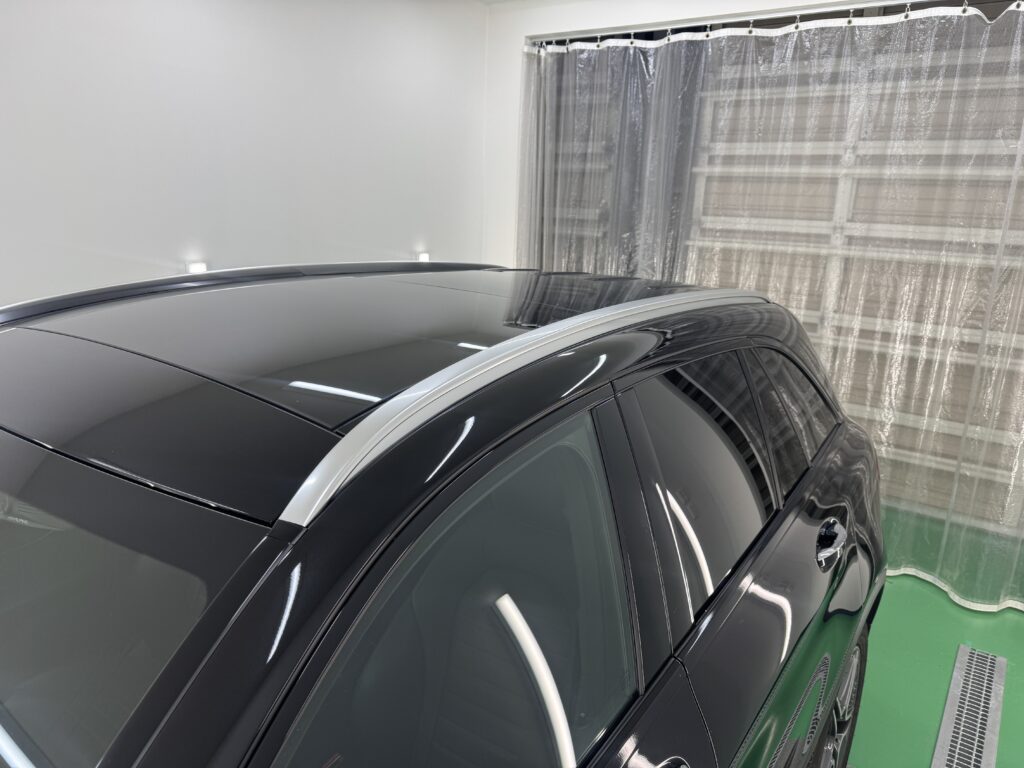 メルセデス・ベンツ GLC220d シルバーのルーフレール施工前