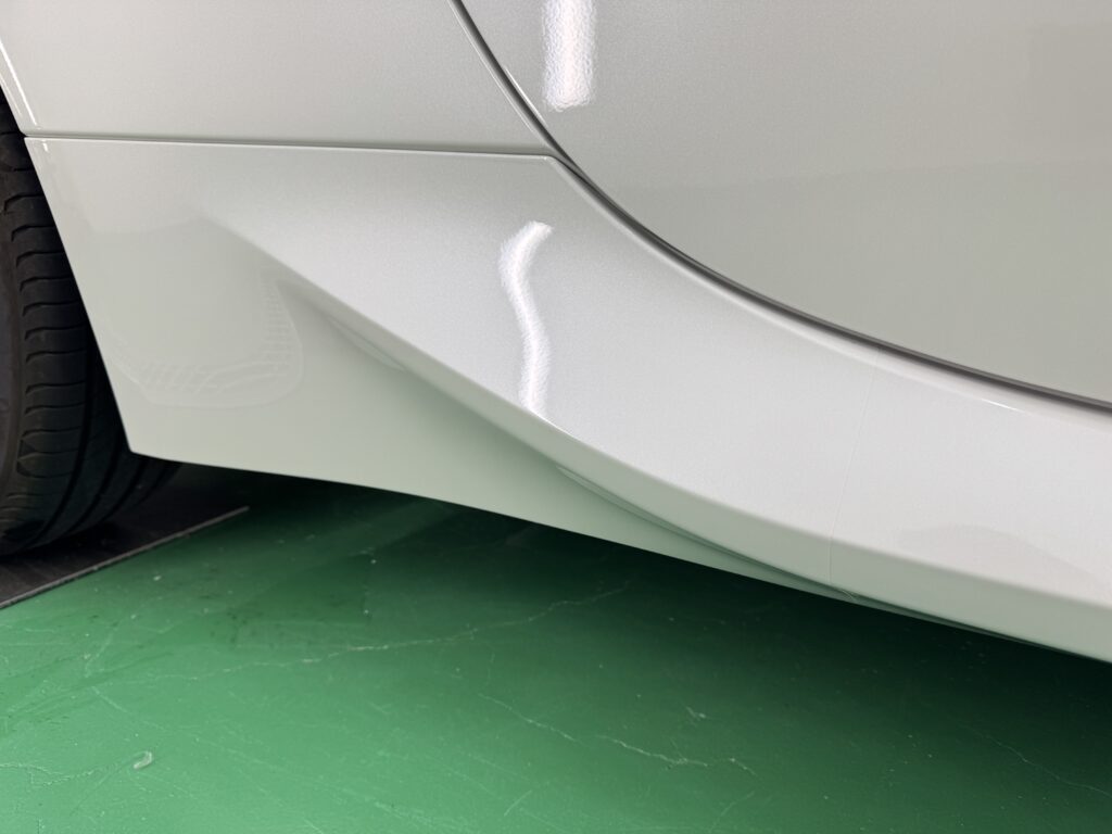 トヨタ GR86のストーンガード施工後のリアフェンダー下部